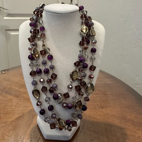 Long, multi-colored beaded fashion necklace - Picture 1 of 7